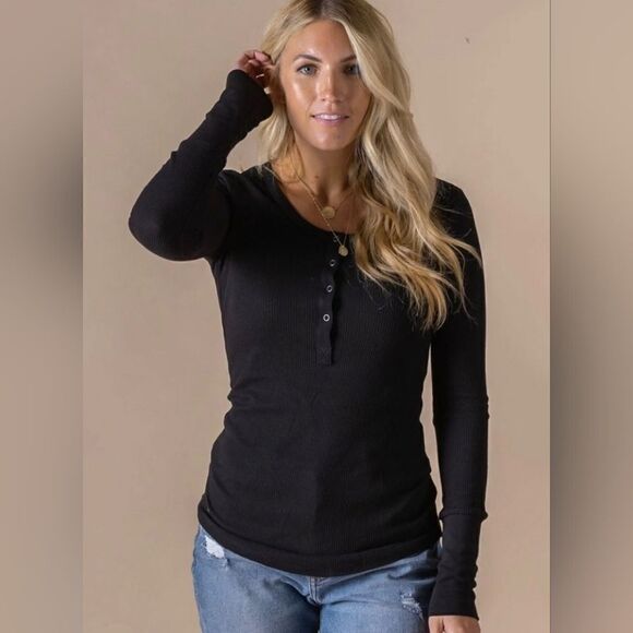 NWT Agnes & Dora Henley Thermal Black - Picture 1 of 3